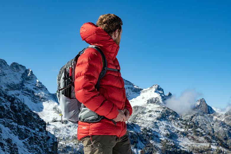 How to choose best outdoor gear for Hikers and Backpackers buying guide